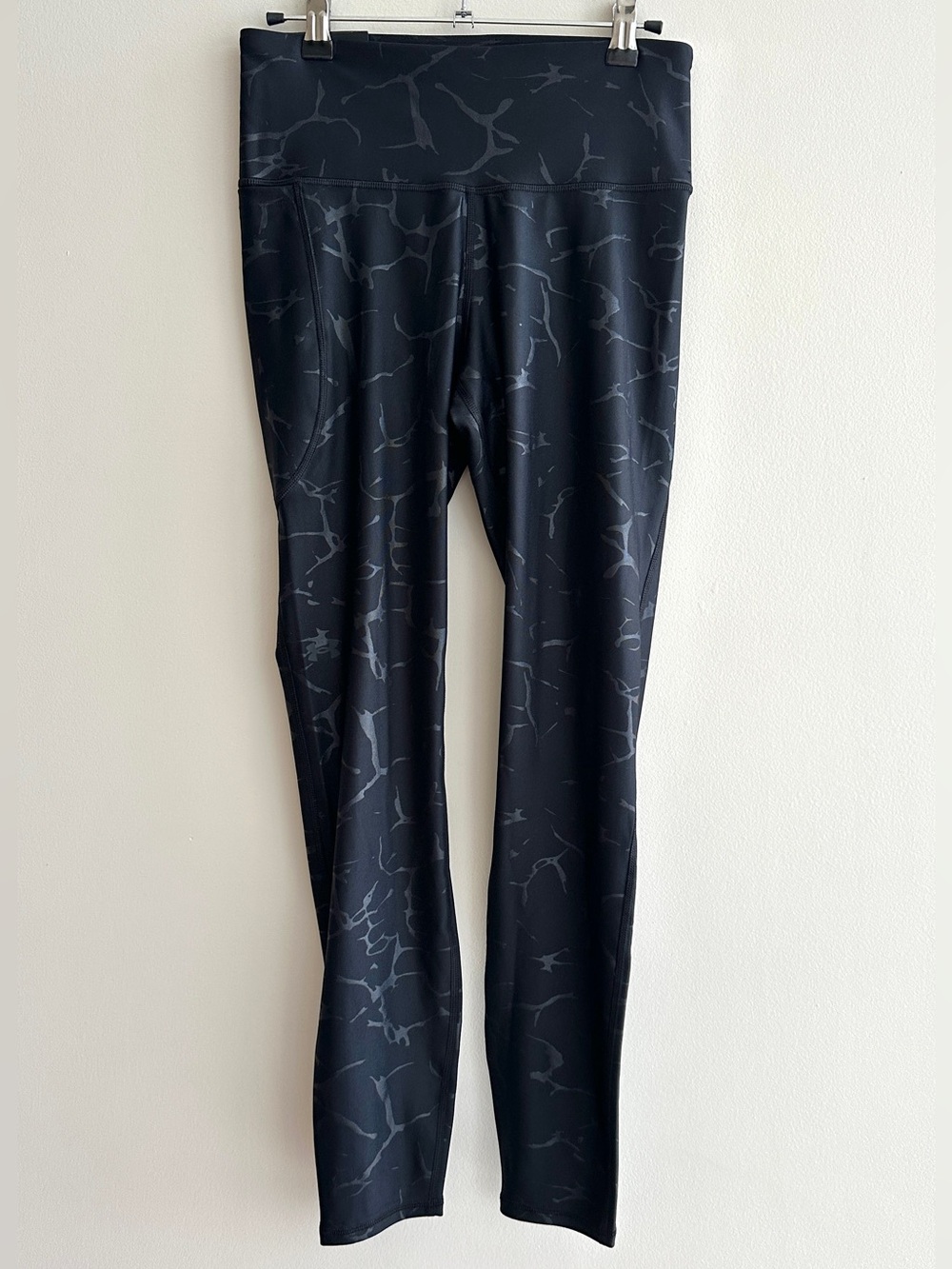 Under Armour Emboss Leggings, Women’s Compression High Rise Full Length, Medium